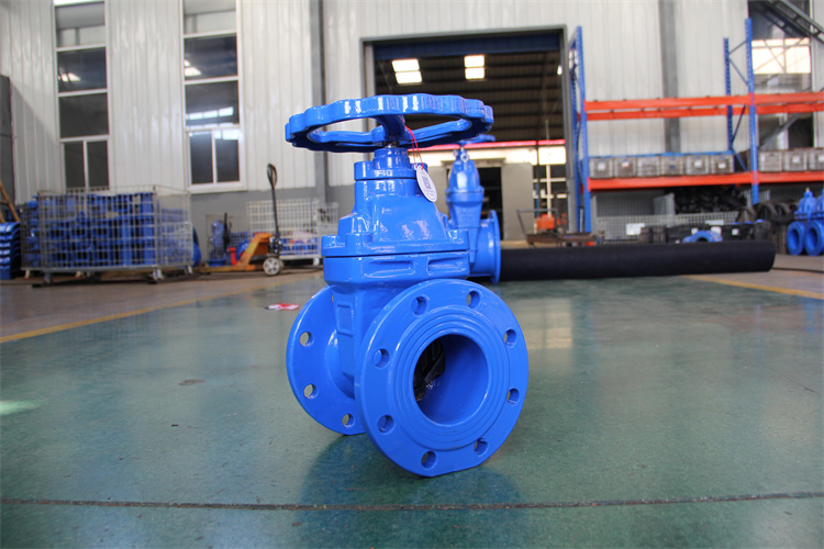 软阀门生产现发管件大全江皓工厂供水手动开关阀门闸阀dn100