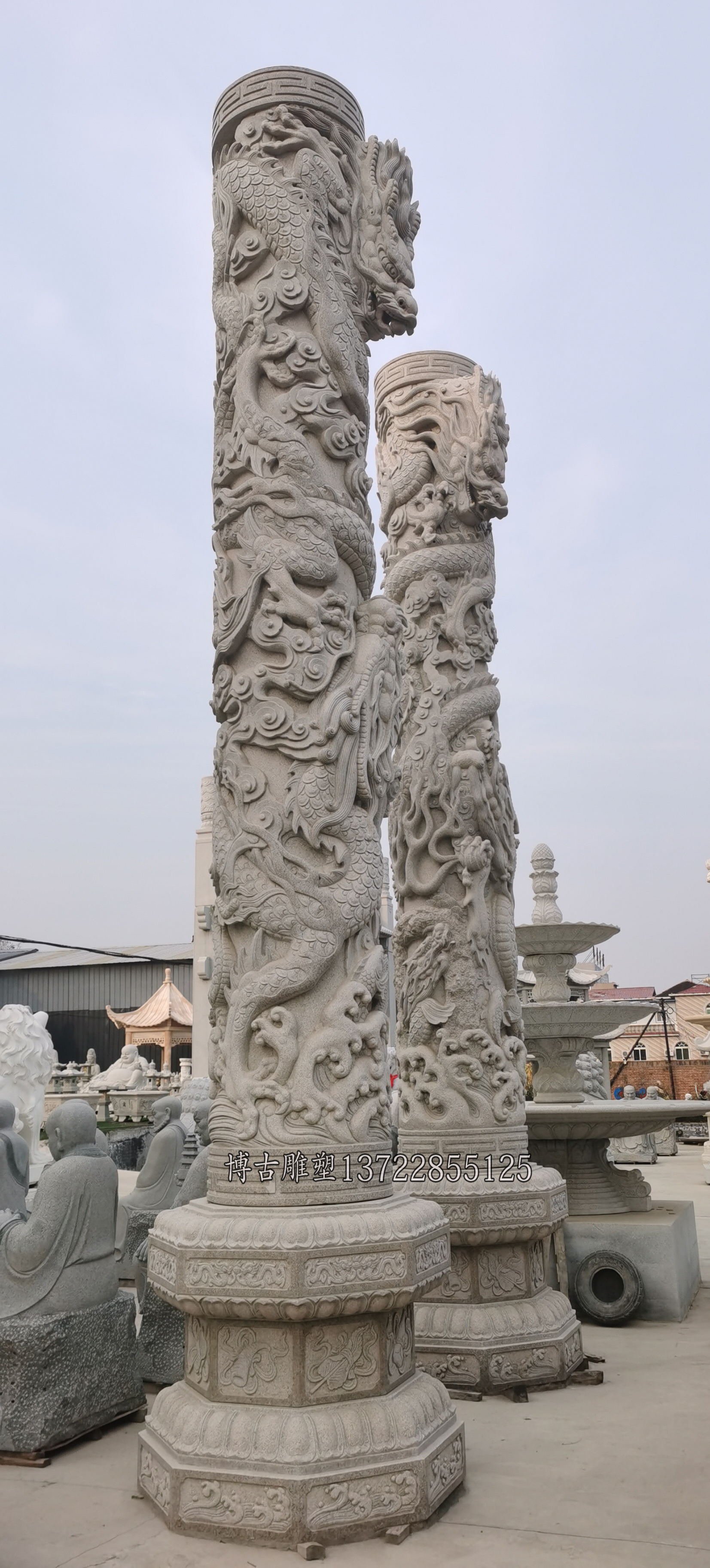 广场大型汉白玉石雕龙柱造型设计