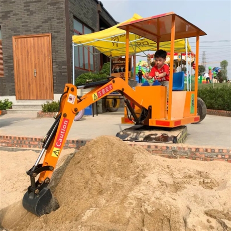 儿童开的挖掘机景区公园挖土机挖沙机儿童电动挖掘机玩具车