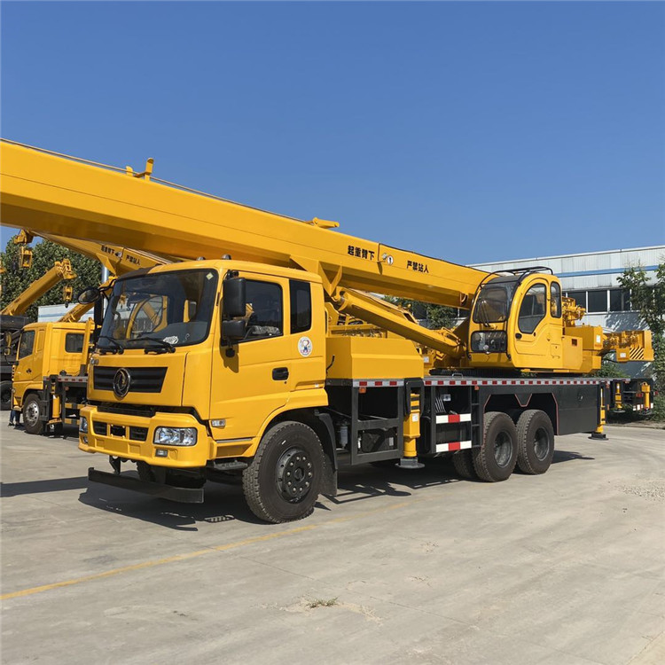 25吨东风风神吊车国六排量油电两用吊汽车吊建筑工程用