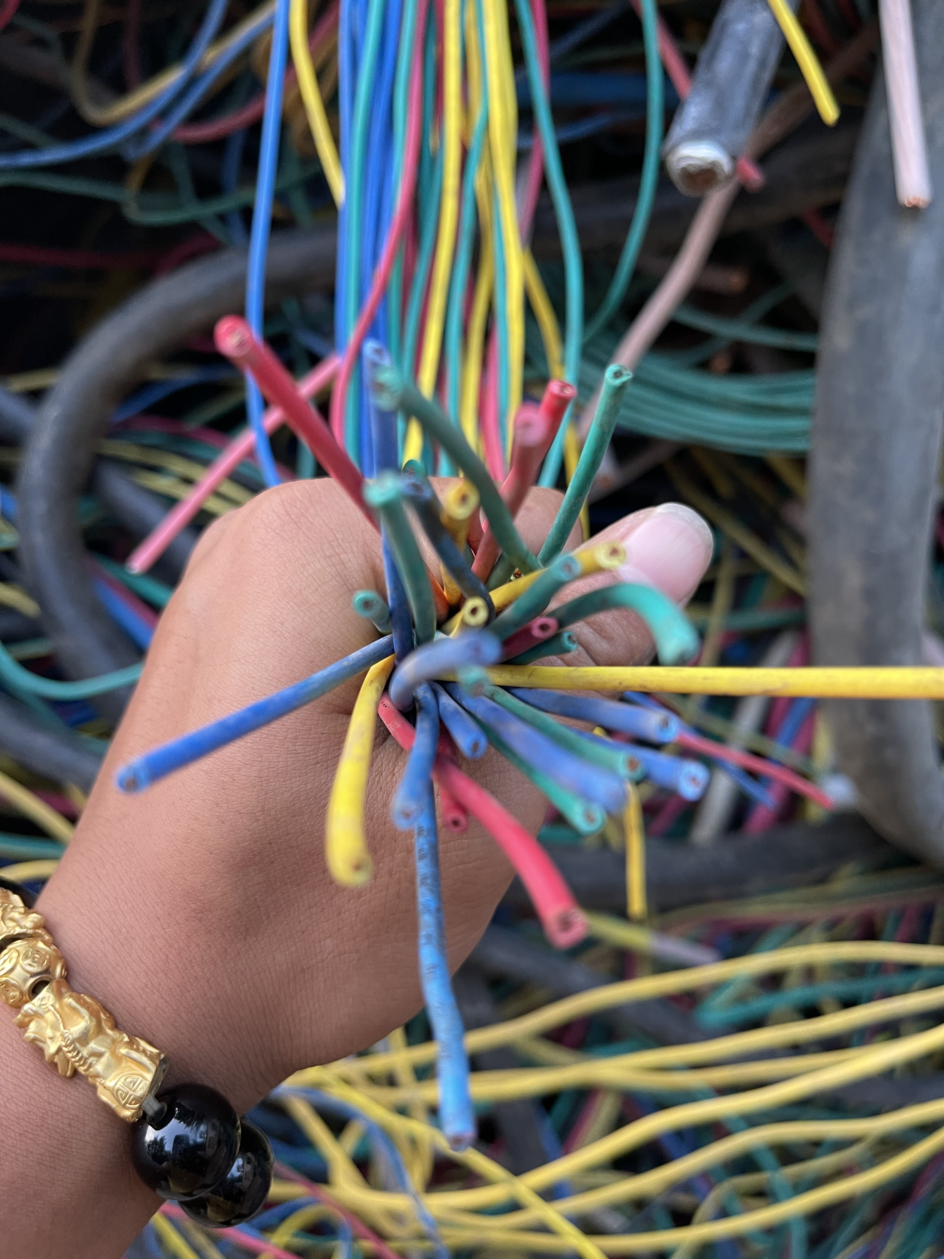 旧铜电缆回收行情查询 中山物资上门收购电缆线 盛欣