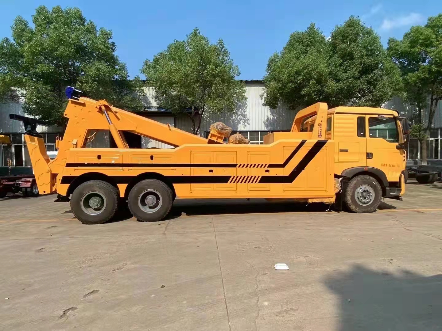 重型道路清障车重汽后八轮高速救援车大型施救车