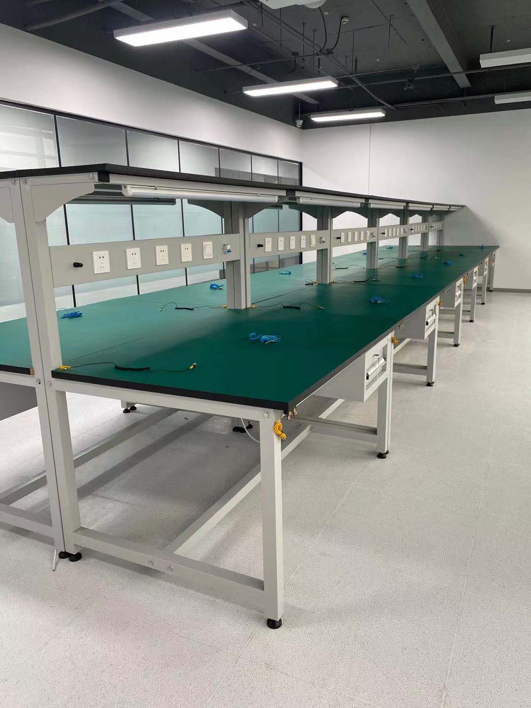 成都厂家直供生产线工作台防静电工作台工具柜重型货架悬臂货架