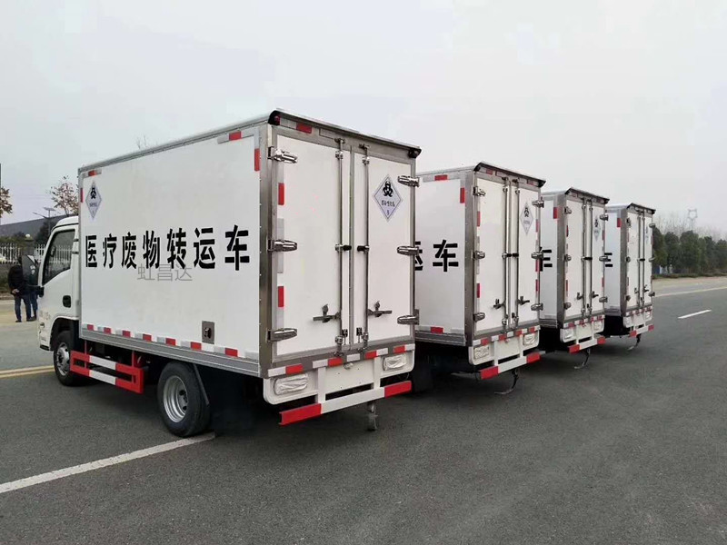 云南新规国6医疗废弃物运输车配备防爆轮胎