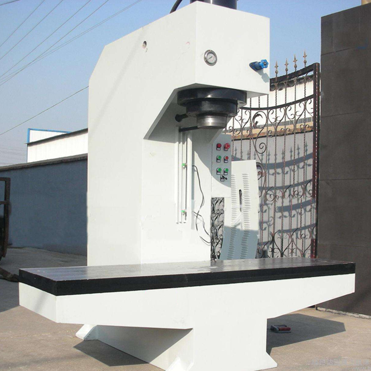 山东力通供应25t单柱液压机定制各类非标单臂油压机单臂压装机