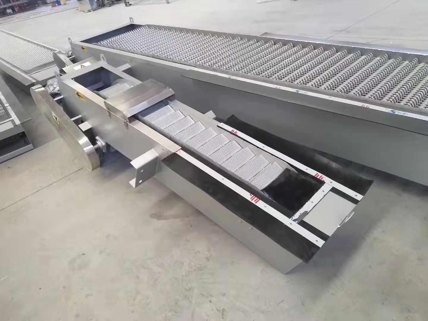 云南304不锈钢机械格栅自清式机械格栅污水处理拦污机