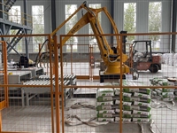 色母粒碼垛機，色母粒碼垛機械手，一臺機器頂三個人工，效率高，本森色母粒碼垛機.