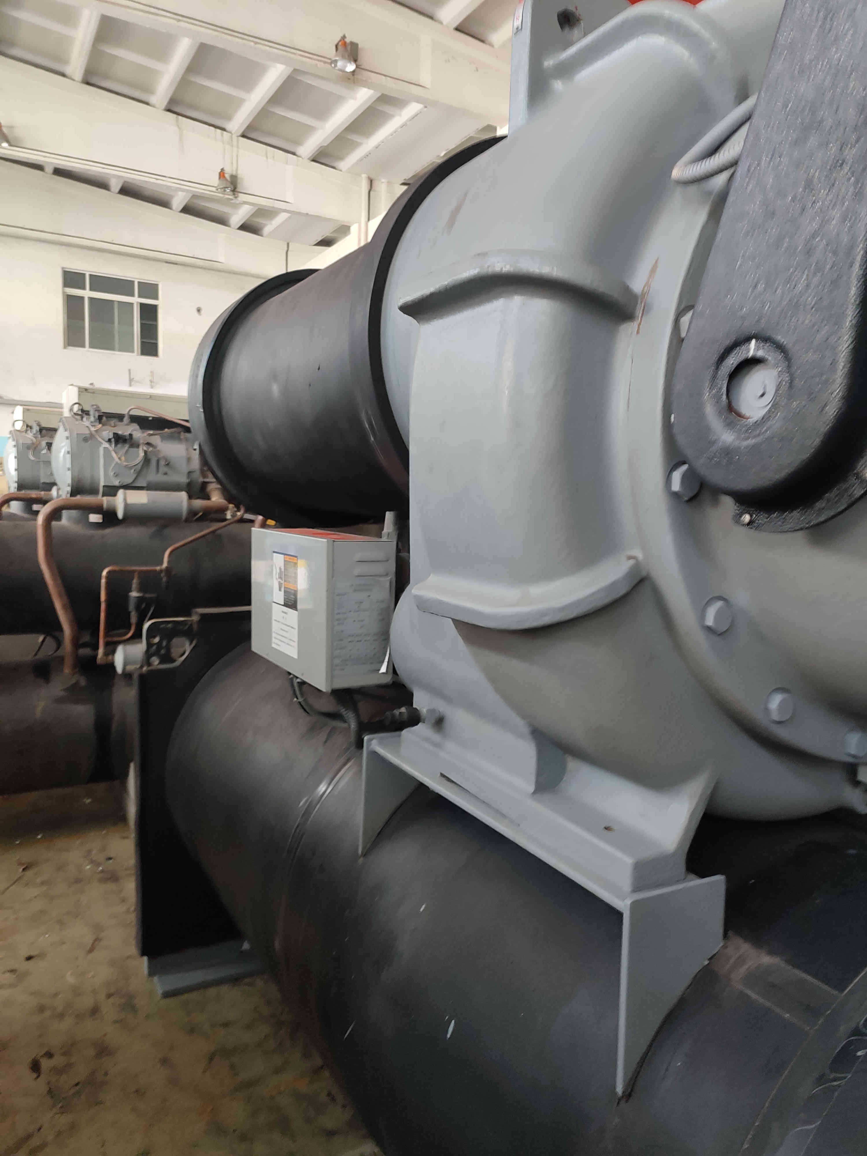 转让二手生产时长1702小时3998kw开利离心机开利离心式冷水机组