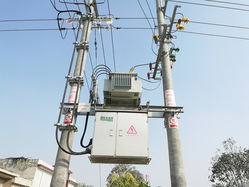 型柱上变压器台主要由电力变压器,户外高压交流真空断路器,户外高压