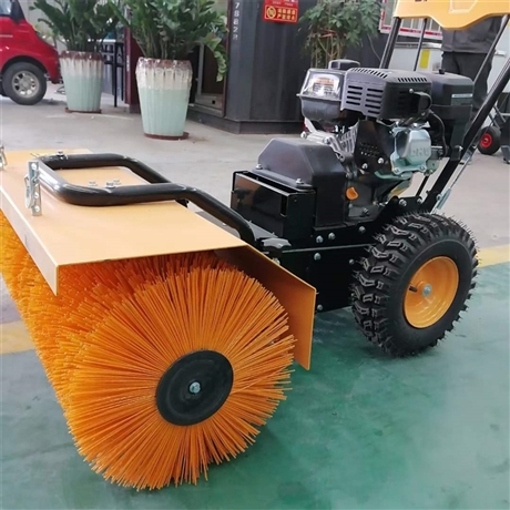 滾刷式掃雪機(jī)廠家 手扶式路面揚(yáng)雪機(jī)  內(nèi)燃式清雪機(jī)供應(yīng)