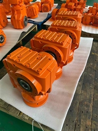 RF97-11M4D340齿轮减速器K127R77DR63M4