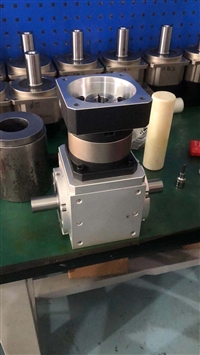 S87-YEJ4-23.46M4B-270直轴减速机牛皮纸造纸机