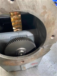 B3SV10-NA16齿轮减速器KF77DRS80S4