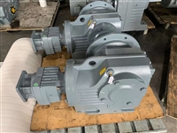 B3SH5-14-B齿轮减速器FF157DV180M4