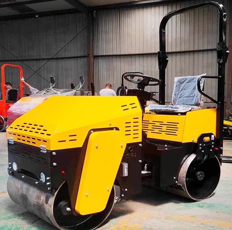 多功能压路机精选厂家国三标准全国联保质保一年