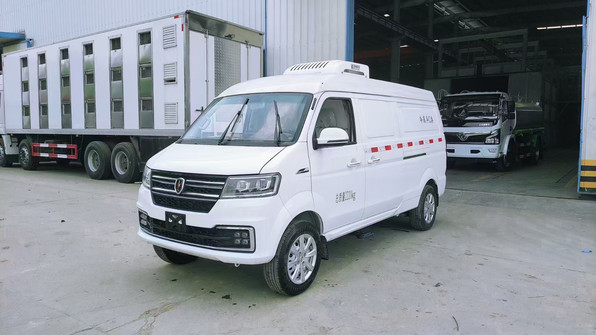 华晨金杯新海狮x30面包冷藏车金杯微型面包冷藏车厂家可分期