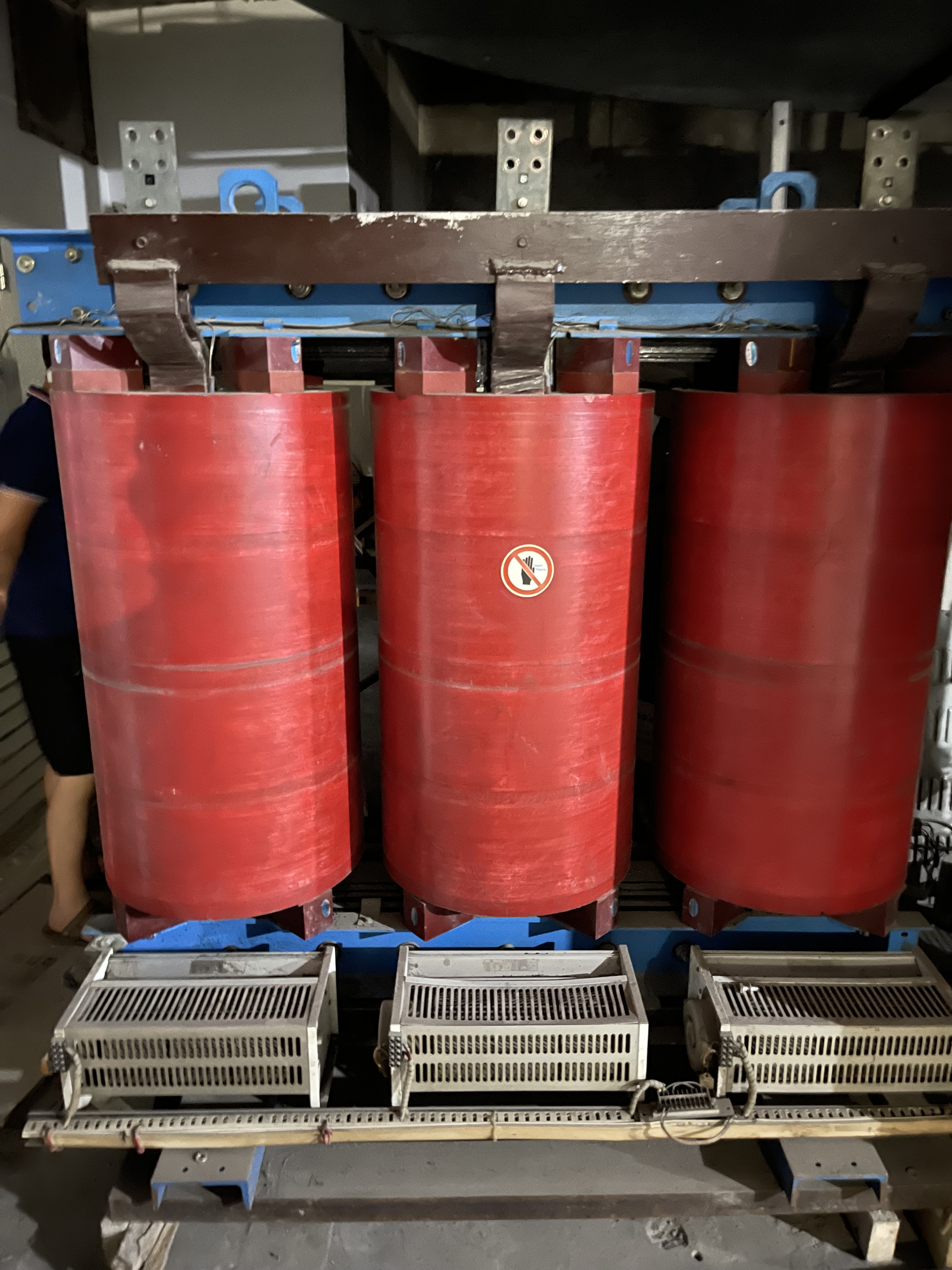 深圳回收二手变压器 罗湖区回收干式变压器 矿用变压器回收 老旧变压器 盛欣