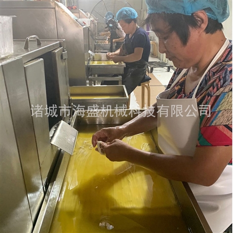 金絲馓子油炸線 馓子油炸設(shè)備 海盛自動(dòng)控溫油炸機(jī)