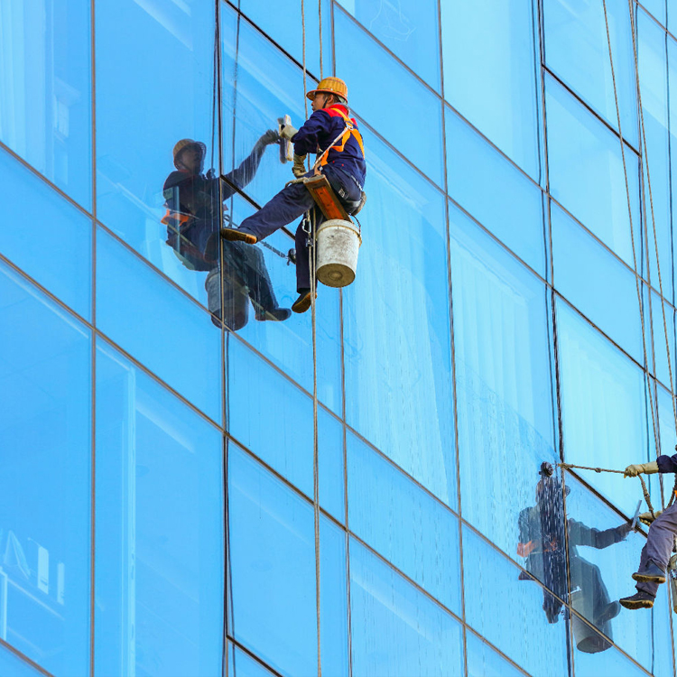 石家庄外墙玻璃清洗一轩商场玻璃幕墙清洗服务不乱收费