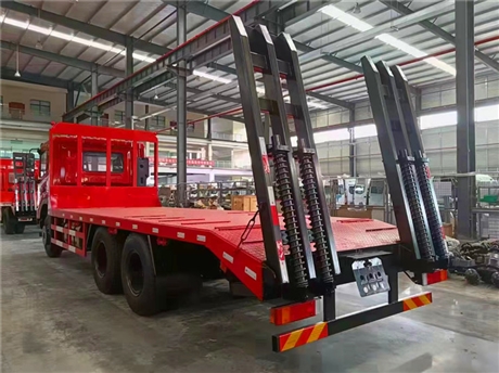 柳汽三轴平板车固定板拖车定制拉40吨收割机钩机设备