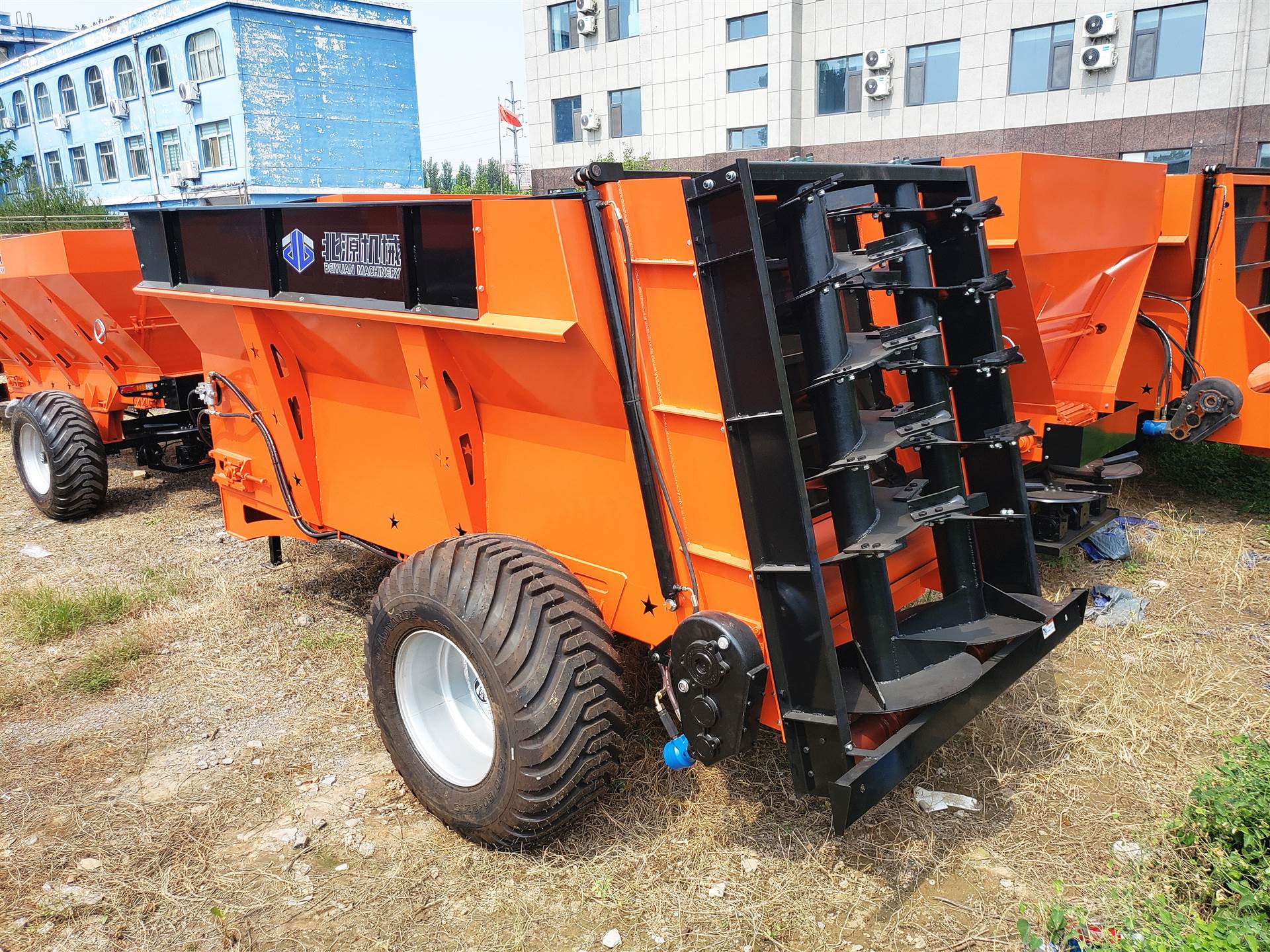 内蒙抛撒机大型畜禽粪便抛撒机