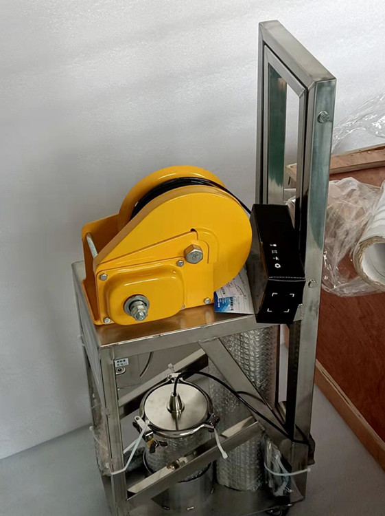 生产的专门用于湖泊,海洋,河流,深井等取样的仪器