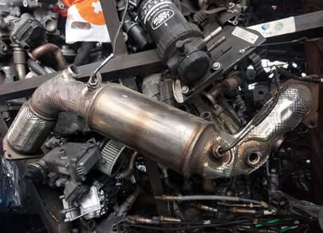 奧迪 途銳 保時捷3.0T三元催化 起動機 水泵 冷氣泵