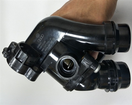 奧迪A4 2.0節(jié)溫器 水泵 氧傳感器 付水壺