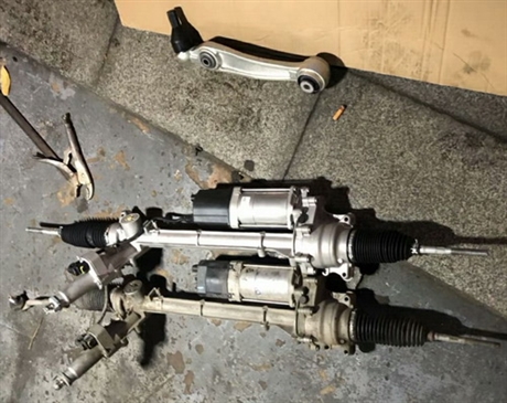 寶馬X5 方向機(jī) 安全帶 冷氣泵 噴油嘴 散熱器