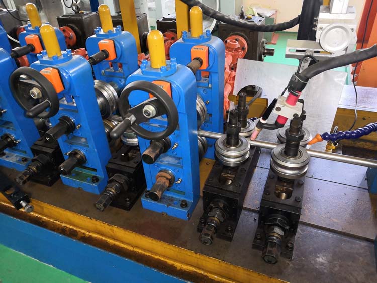 升威大管径制管机 不锈钢焊管设备 不锈钢焊管机组 高频焊管机 工业管