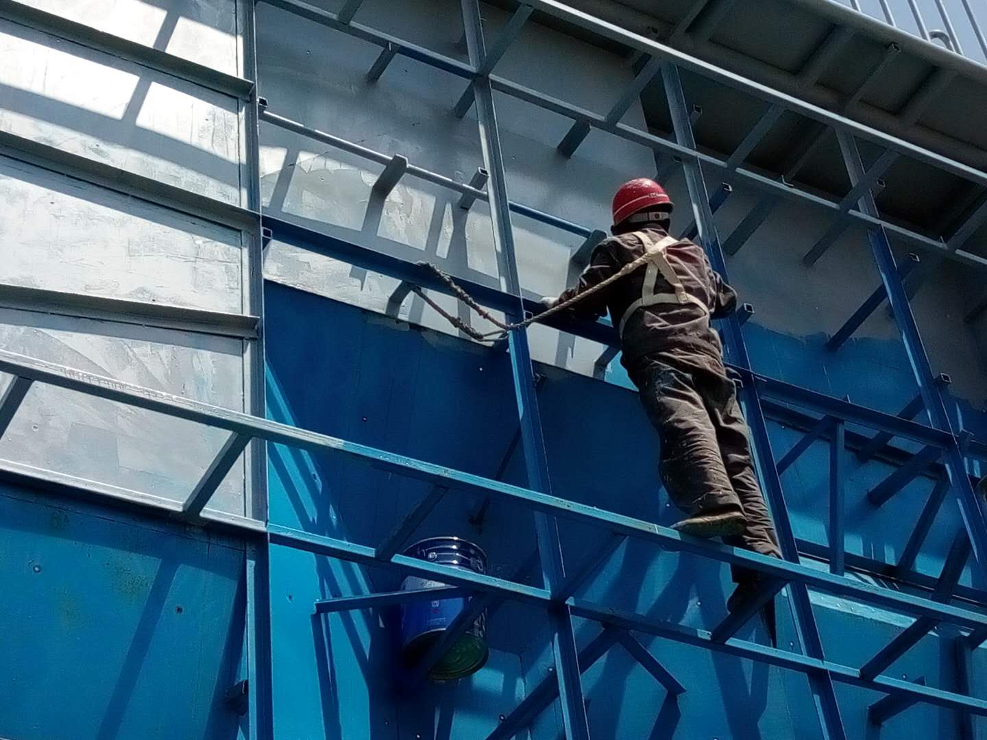 盘锦市电厂厂房钢结构防腐包工包料施工