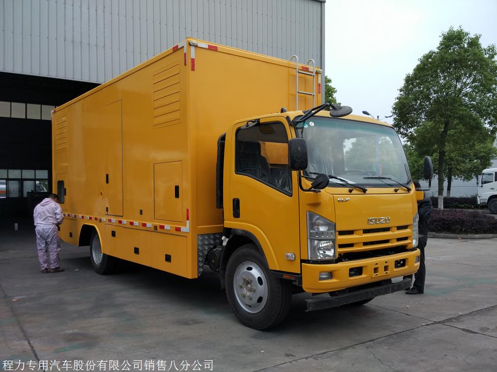 常州移動(dòng)應(yīng)急電源車LNG