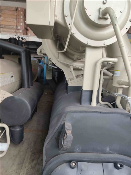 出售二手861冷噸特靈水冷離心式冷水機(jī)組，帶熱回收承接酒店拆除