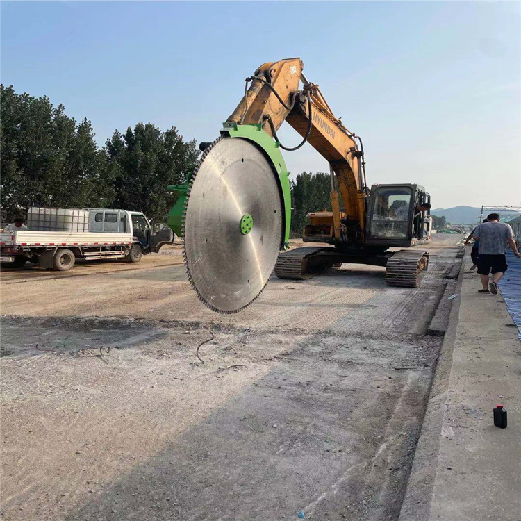 欧力德大型岩石链锯煤层隧道切割锯山西朔州硬质合金