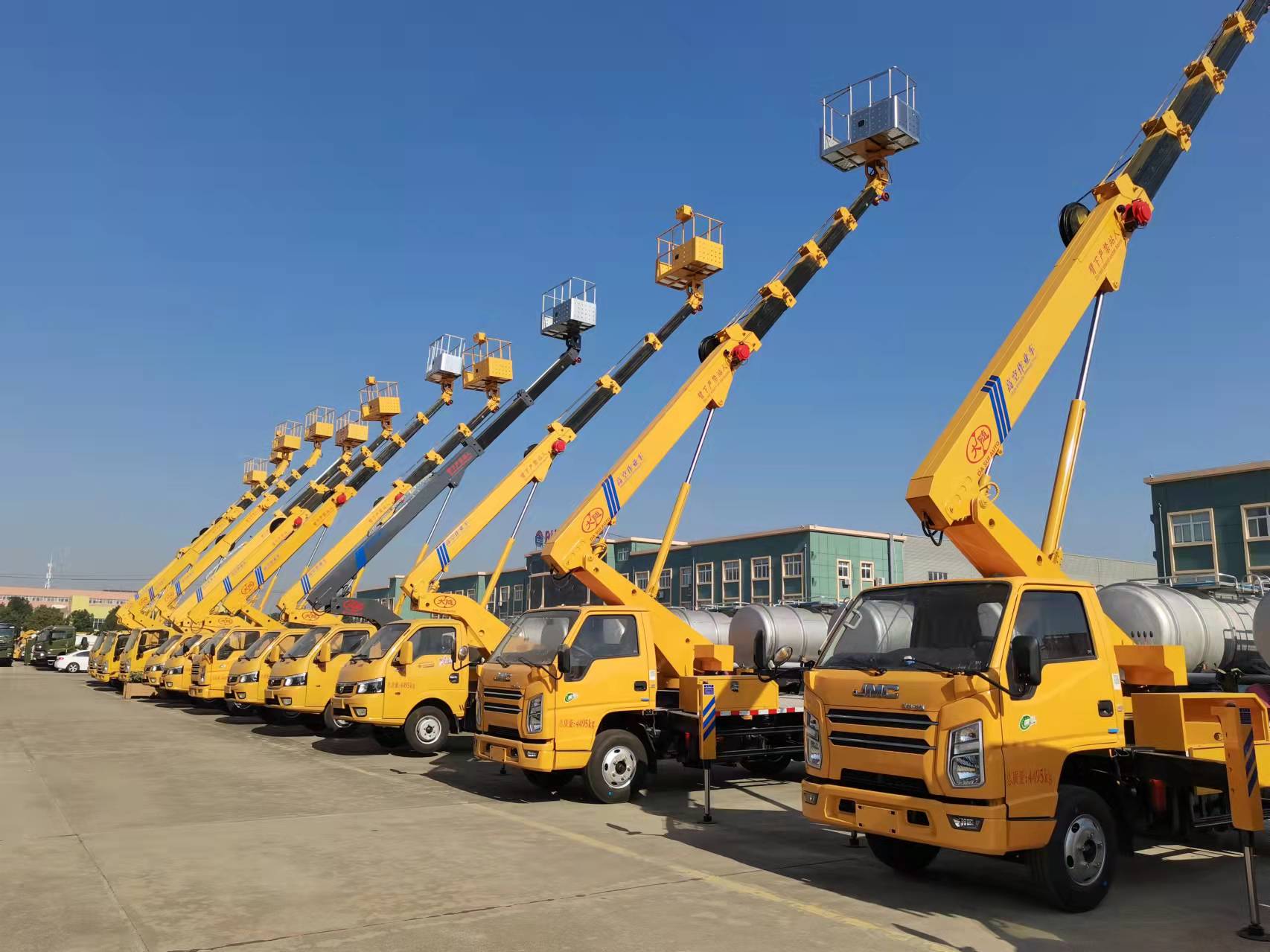 广东省27米蓝牌直臂高空作业车园林修剪登高车路灯维修登高作业车