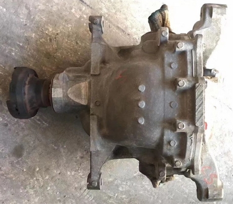 福特2.3后差速器 節(jié)溫器 空調(diào)泵 倒車鏡 連桿
