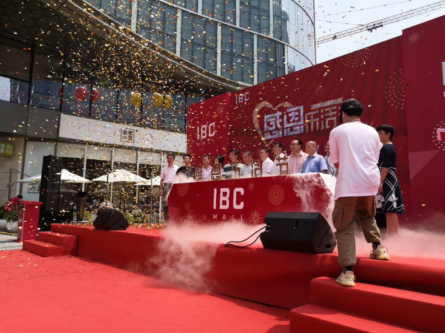 珠三角干冰升降启动台烟雾启动