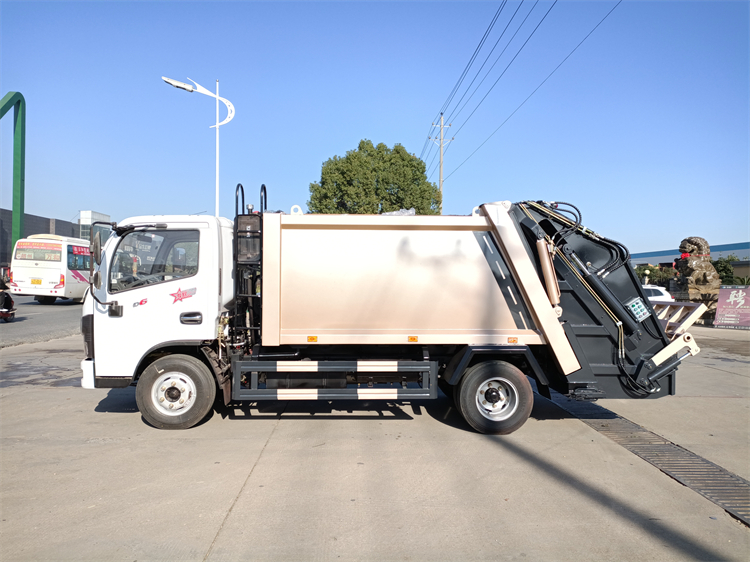 供应广东3吨压缩垃圾车小型后挂桶垃圾车
