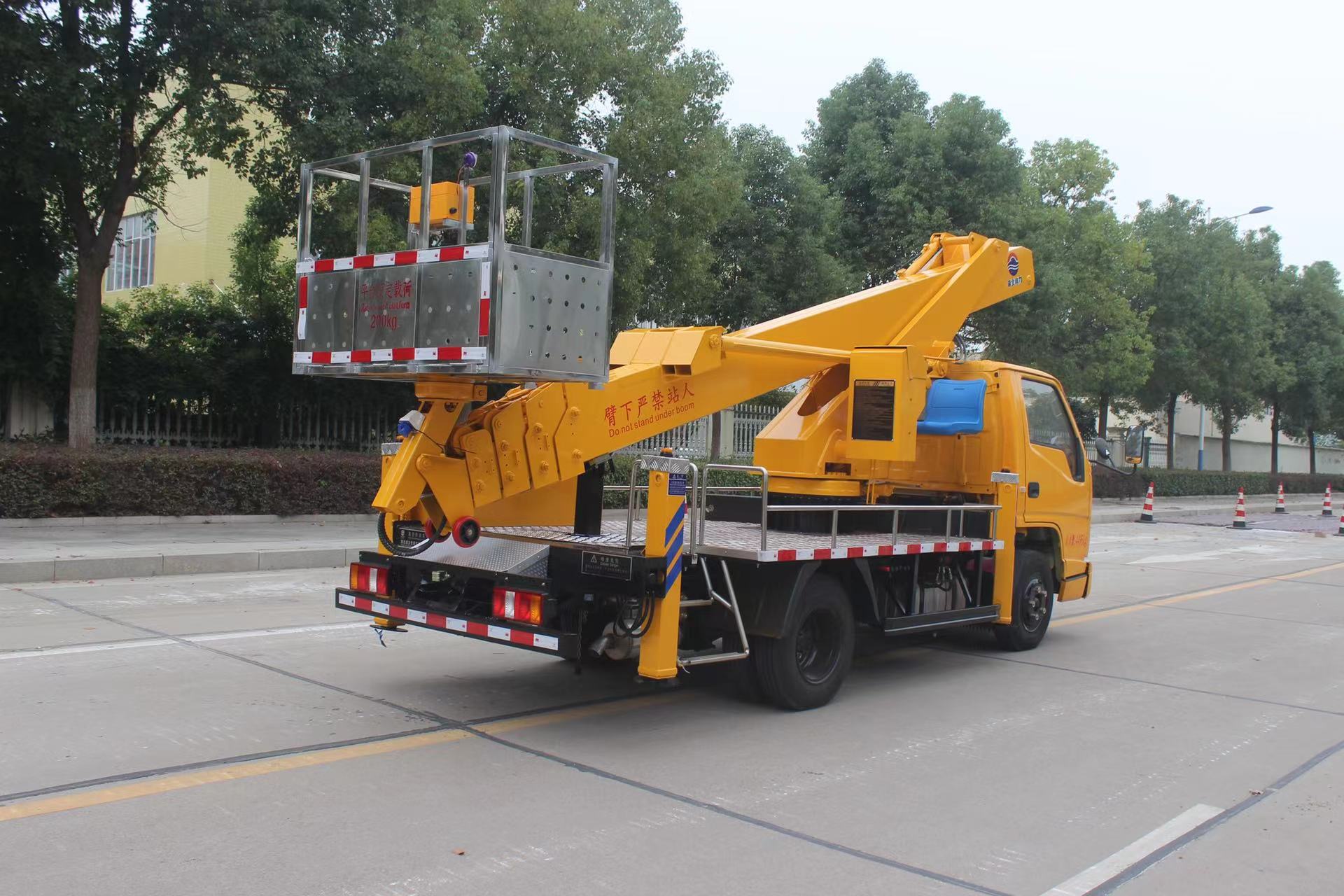 上林吊篮车登高车(高空作业吊篮车价格多少钱)