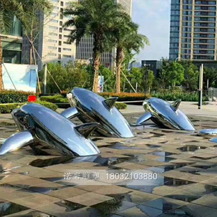 水池小鱼不锈钢雕塑