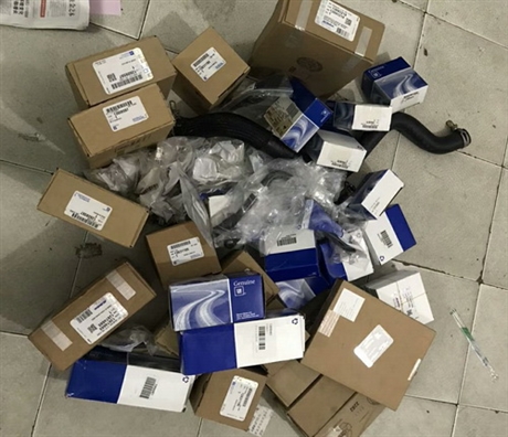 凯迪拉克活塞 连杆 火花塞 水管 空气格 汽油格