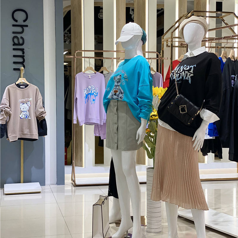 班晓雪大衣女装批发 品牌折扣女装一手货源