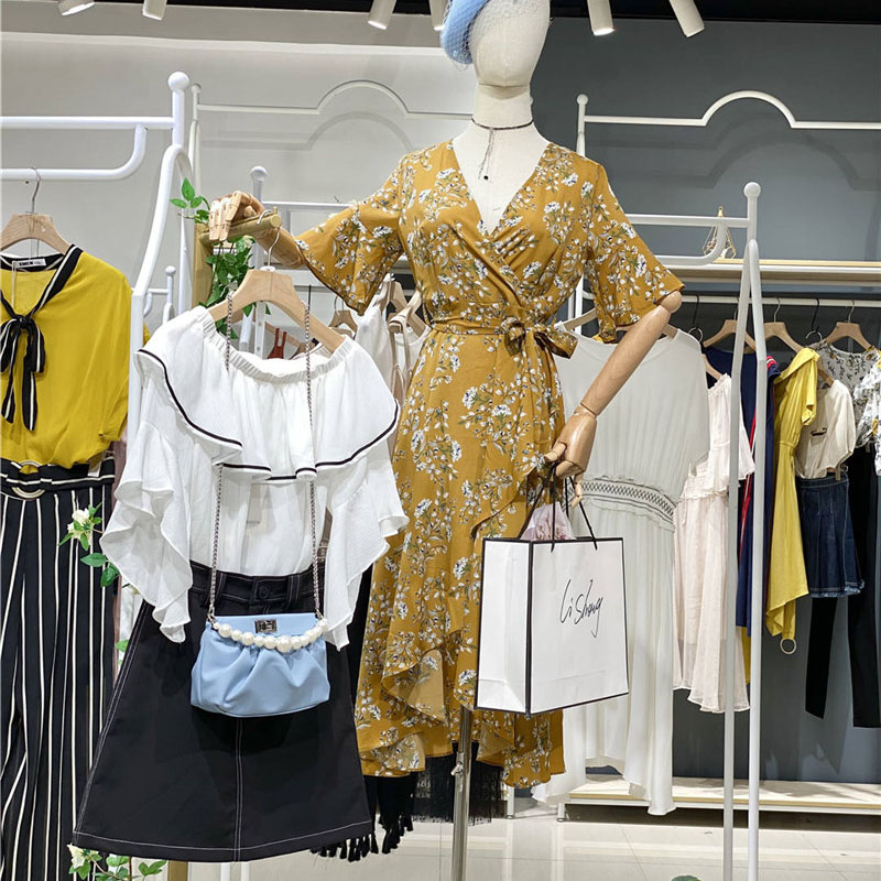 珞娜春夏女装批发 女装折扣品牌 万达撤柜货源