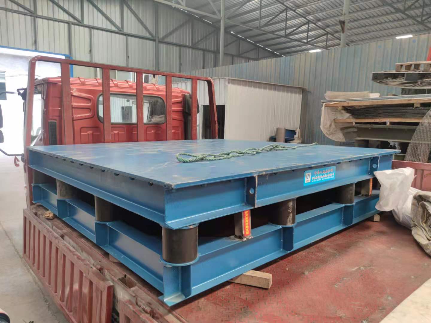 矿物铸件振动台大型机械建筑行业新斯曼机械