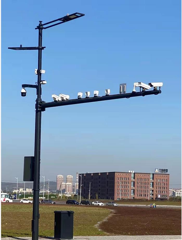 西安监控杆加工厂道路监控杆小区监控杆生产加工厂家