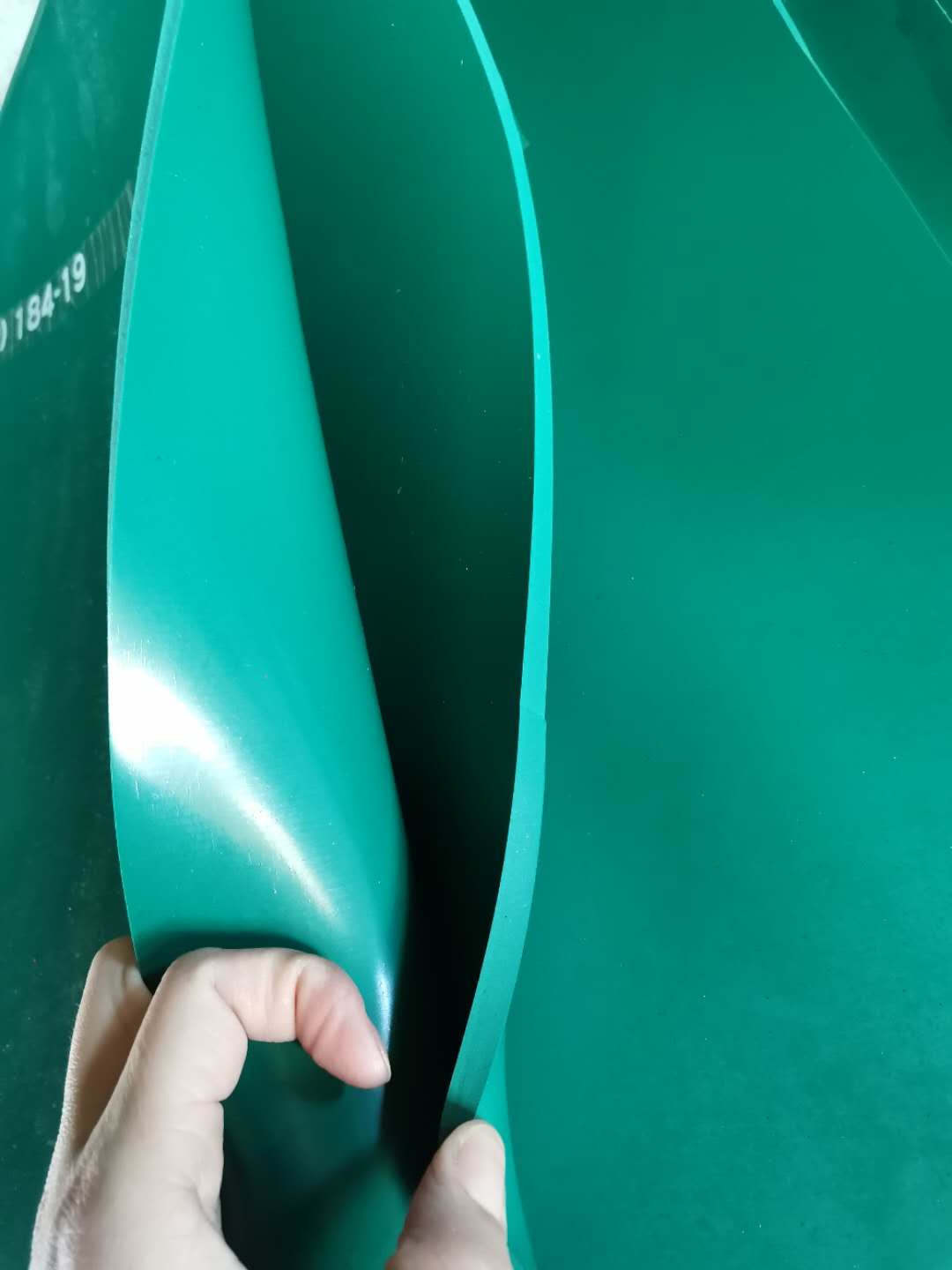 黑色绝缘胶垫阻燃绝缘橡胶板高压中压绝缘板