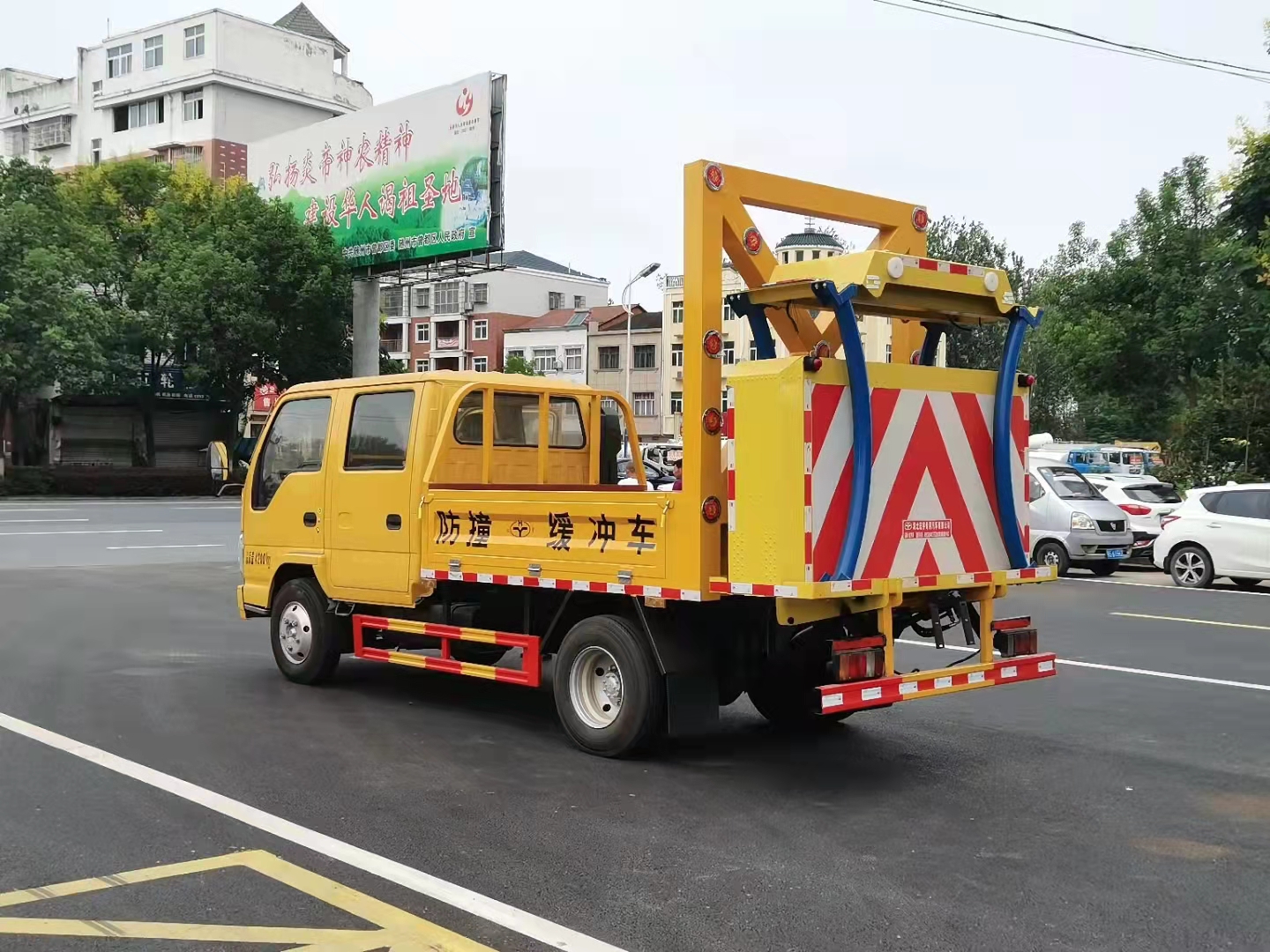 江蘇省鎮江市黃牌防撞緩衝車防撞緩衝車租賃道路安全防護防撞車高速