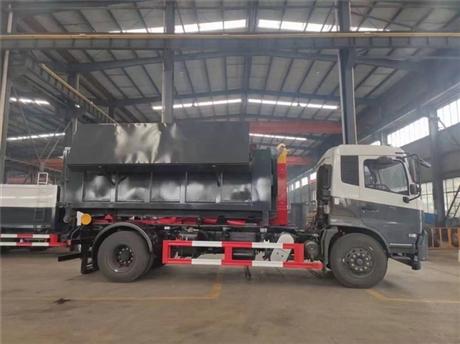 装污粪垃圾污泥通用_勾臂式粪污垃圾车，一车多用能配多箱