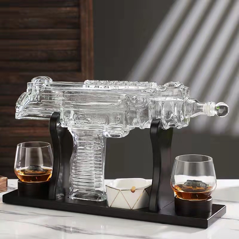 河北华企异形玻璃吹制工艺酒瓶