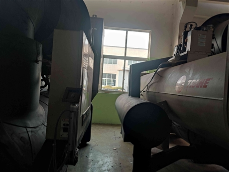 二手4650KW特灵水冷离心式冷水机转让，特灵中央空调承接酒店拆除